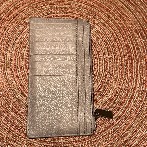 Michael Kors Wallet in beige tan color - Picture 3 of 4